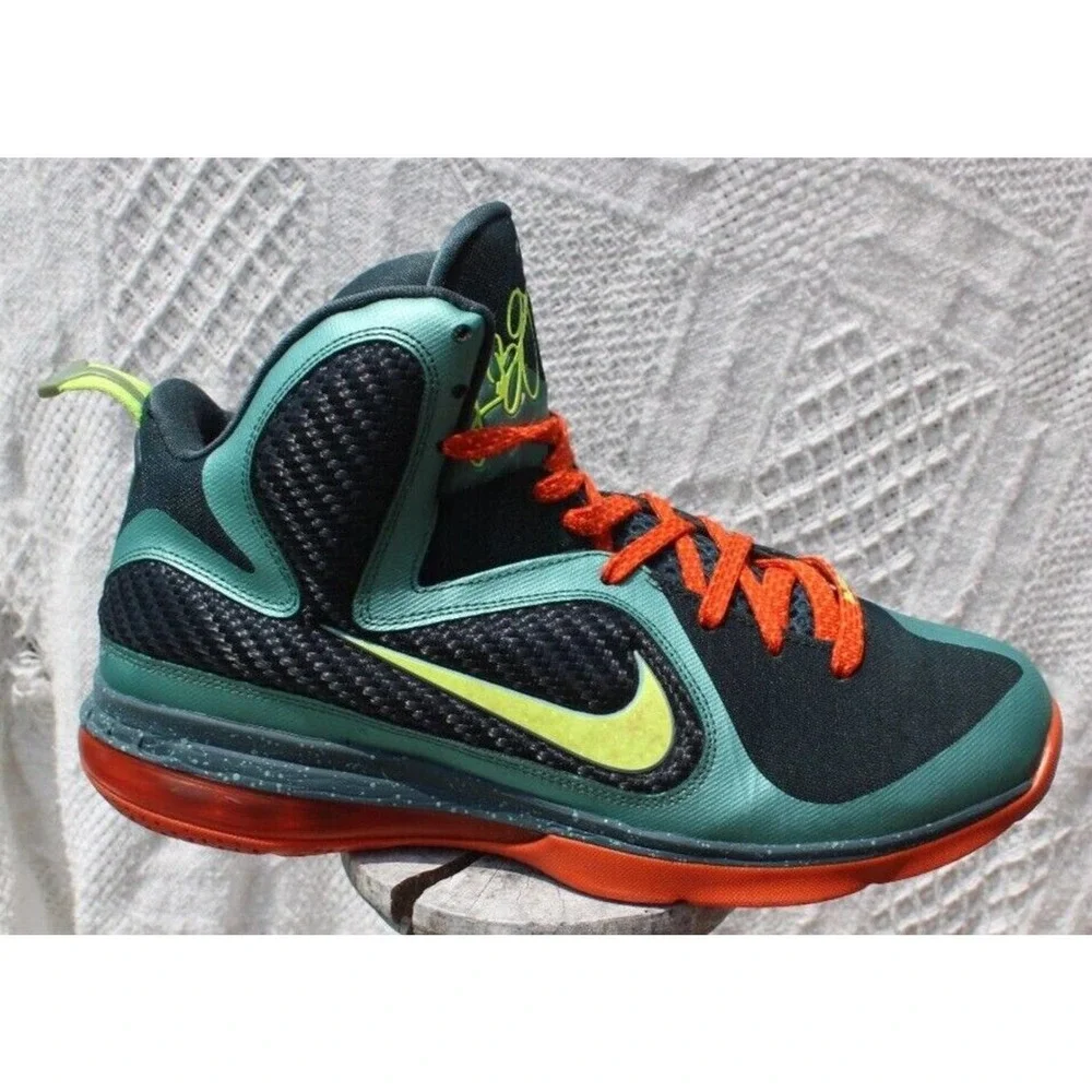 Size 10 - Nike LeBron 9 Cannon 2011 - Picture 1 of 10